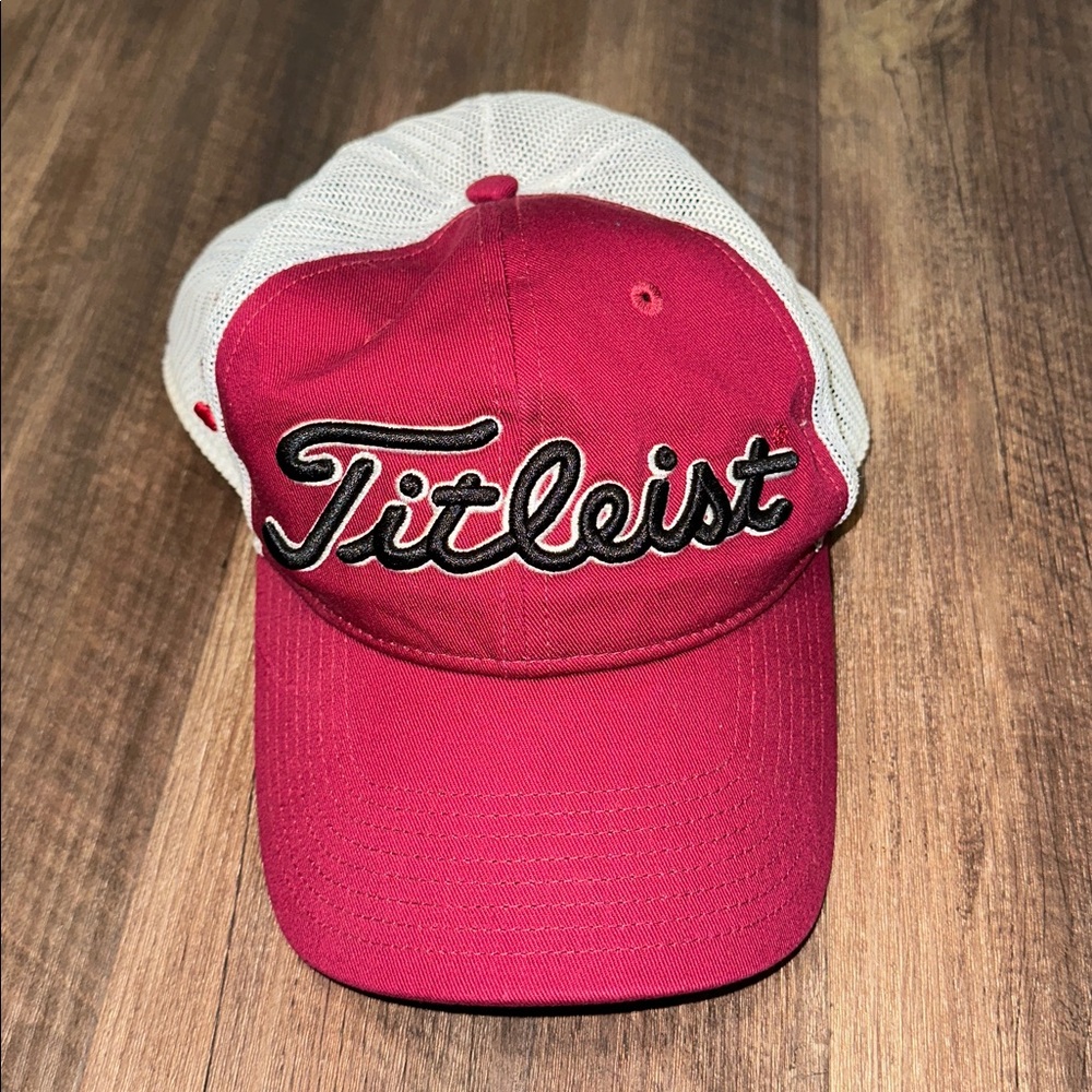 Titleist Indiana Hoosiers Hat Cap Strap Back Adjustable White‎ Crimson